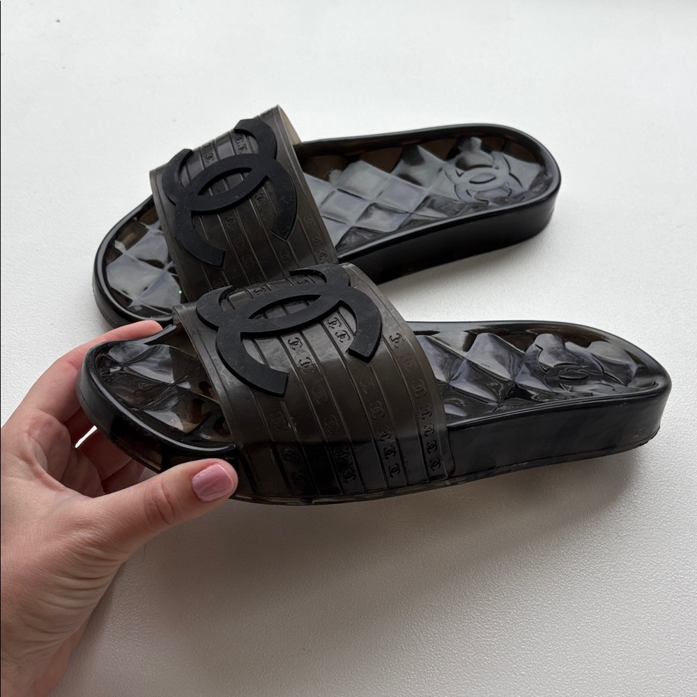 CHANEL Black Jelly CC Logo Slide Sandals size 7.5 - Picture 4 of 8